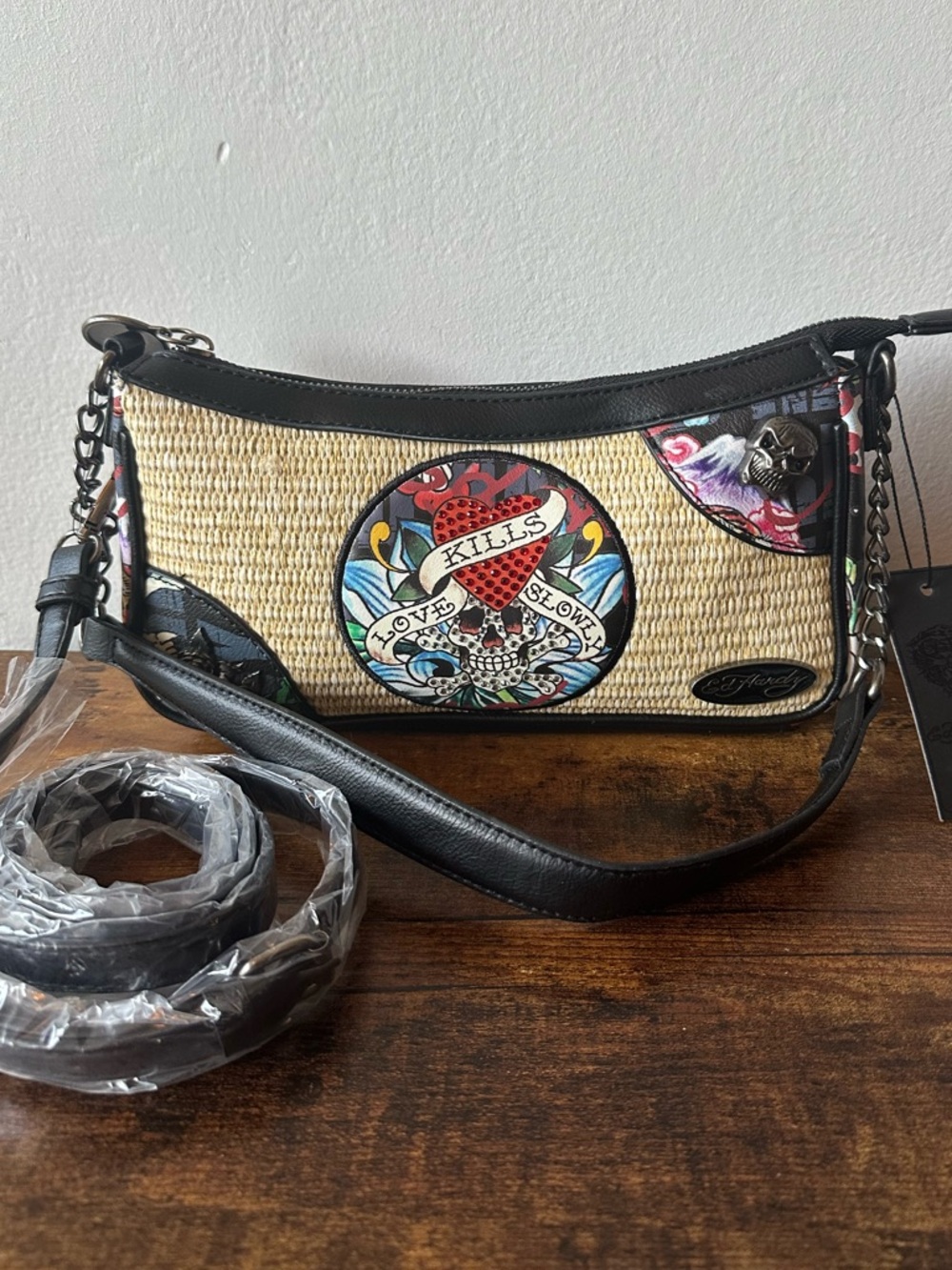 Ed Hardy Straw Shoulder / Crossbody Bag Black Trim & Multicolor Tattoo Print NWT - Picture 2 of 8